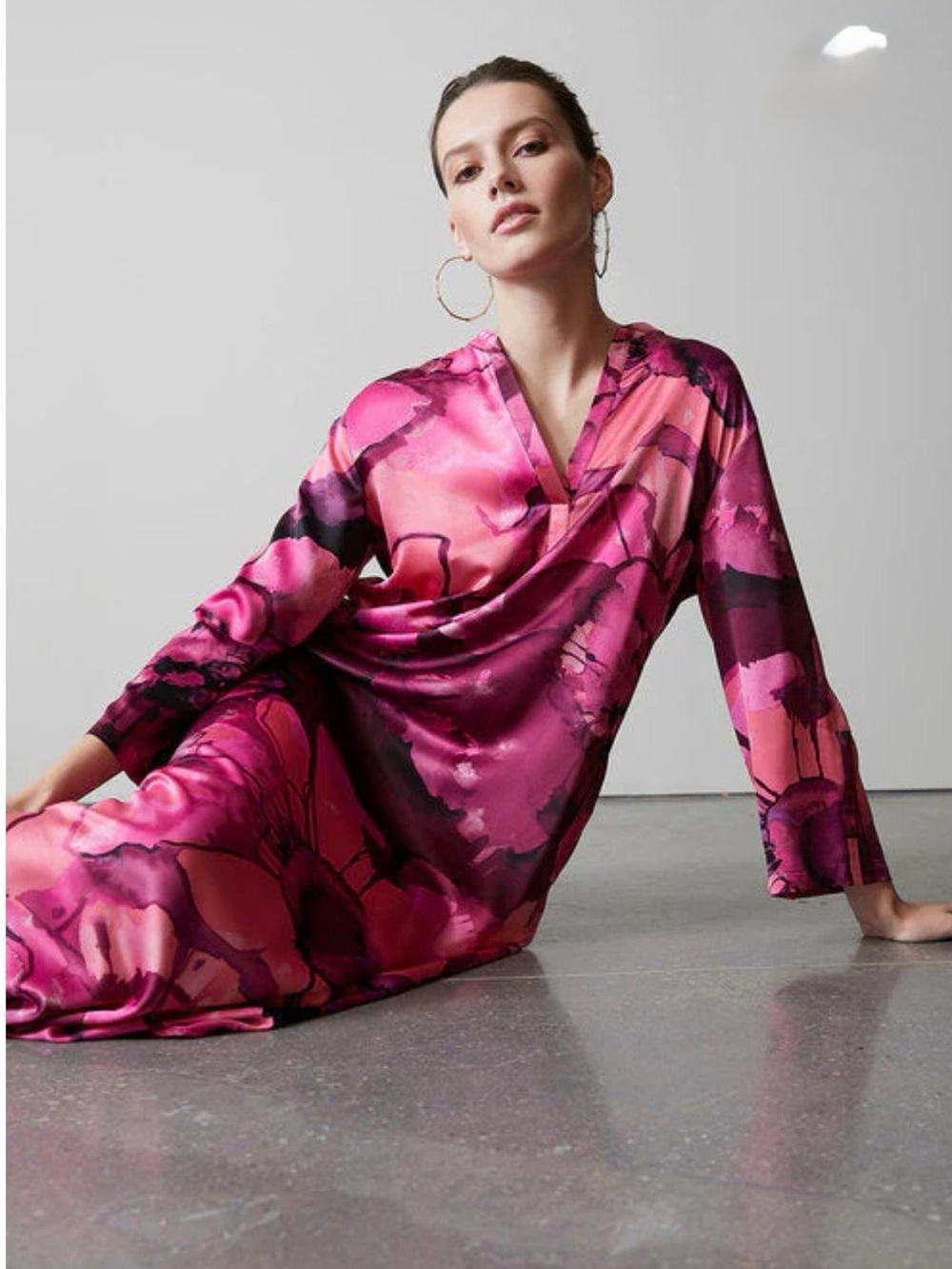 Canyon Lotus Satin Caftan size Large Purple Pink